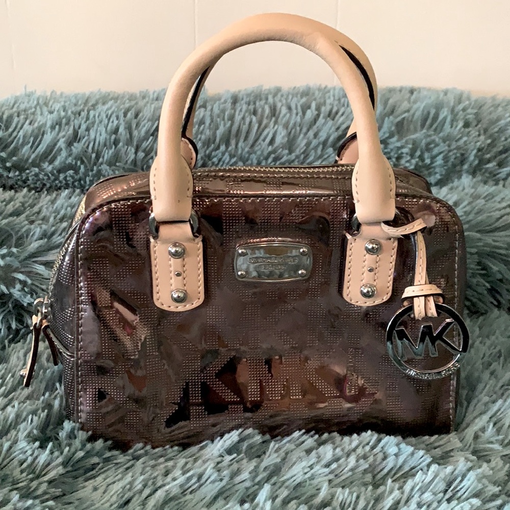 Micheal Koris crossbody purse